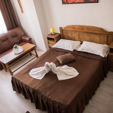 Hotel Dynes إيفوري نورد المظهر الخارجي الصورة
