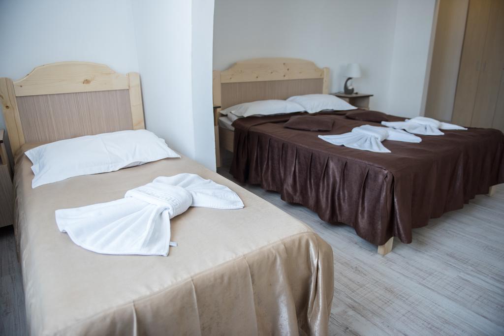 Hotel Dynes إيفوري نورد المظهر الخارجي الصورة